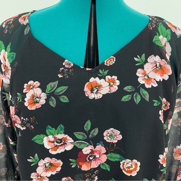 Cabi Garden Blouse # 3595, Black with Rose Print Layered 3/4 Sleeve Top, Medium - Picture 5 of 17